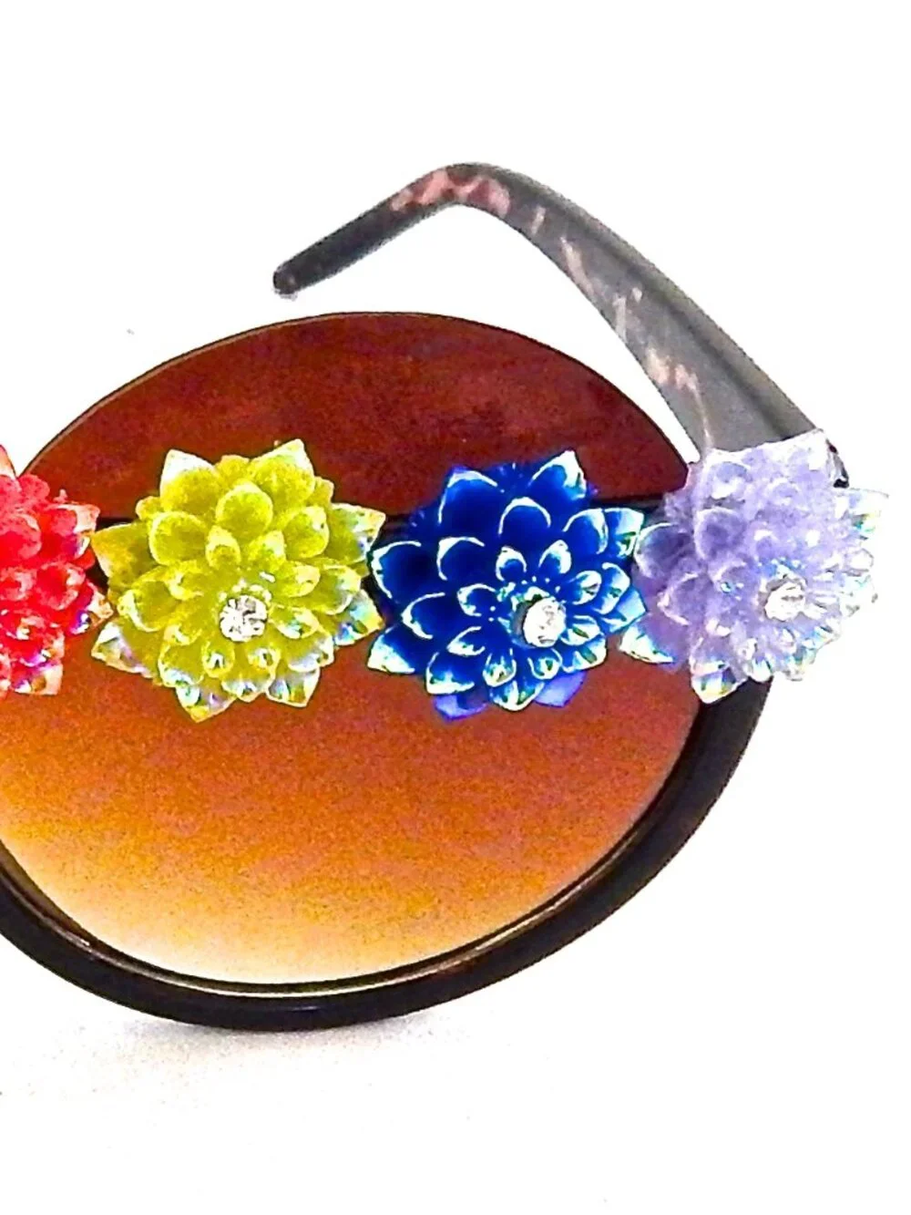 GASOLINE GLAMOUR JELLYBEAN DISCO QUEEN PEEKABOO GLASSES🪩💎🛼